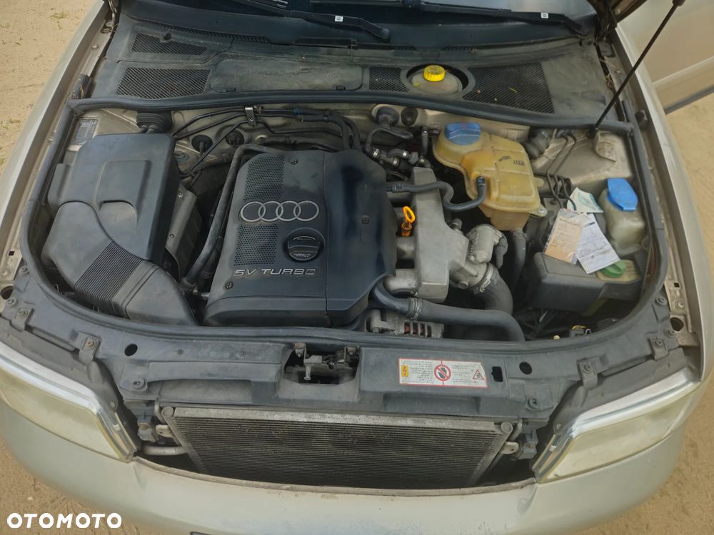 Audi A4 Limousine - 6