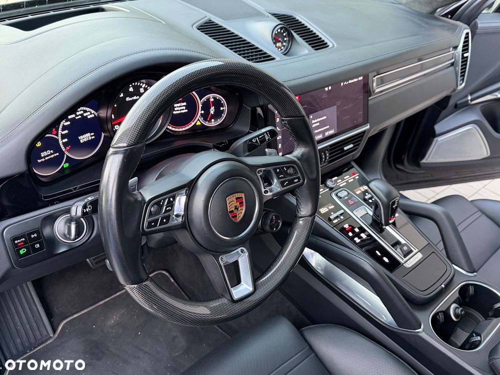Porsche Cayenne Turbo - 26