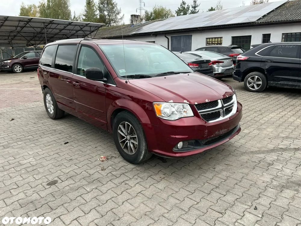 Dodge Grand Caravan - 2