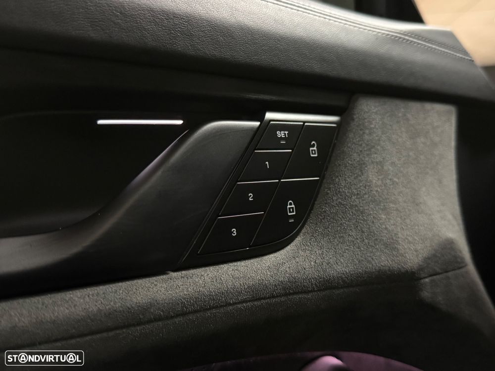 Porsche Taycan Sport Turismo GTS - 43