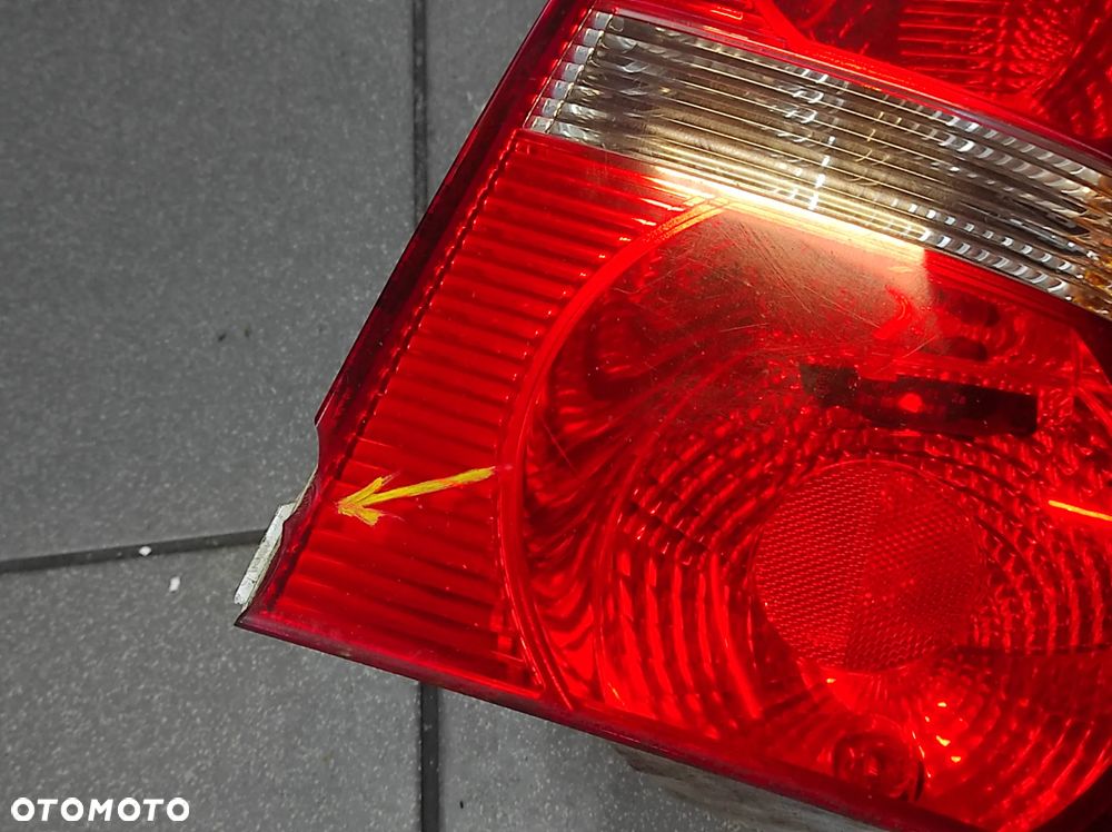 LAMPA TYŁ TYLNA VW TOURAN 1T0 03-07R PRAWA OE WYSYŁKA !!!!! - 2