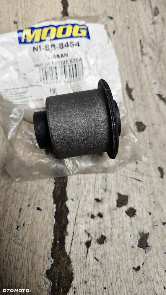 Silentblock wahacza Moog NI-SB 8454 Nissan Navara NP300 D22 D40 - 5