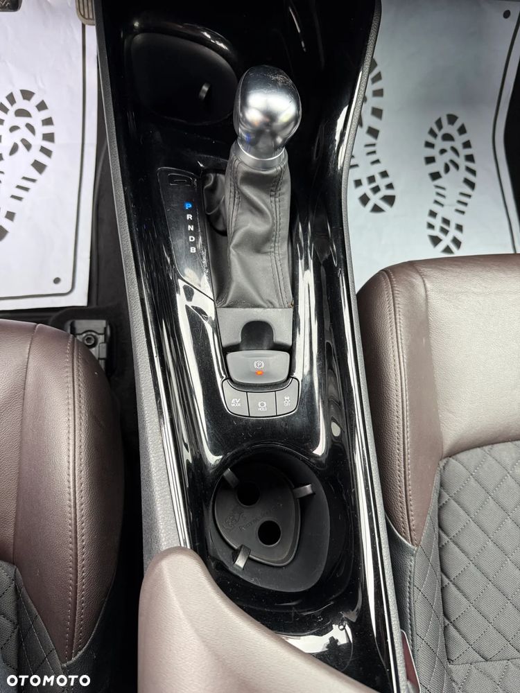 Toyota C-HR 1.8 Hybrid Prestige - 12