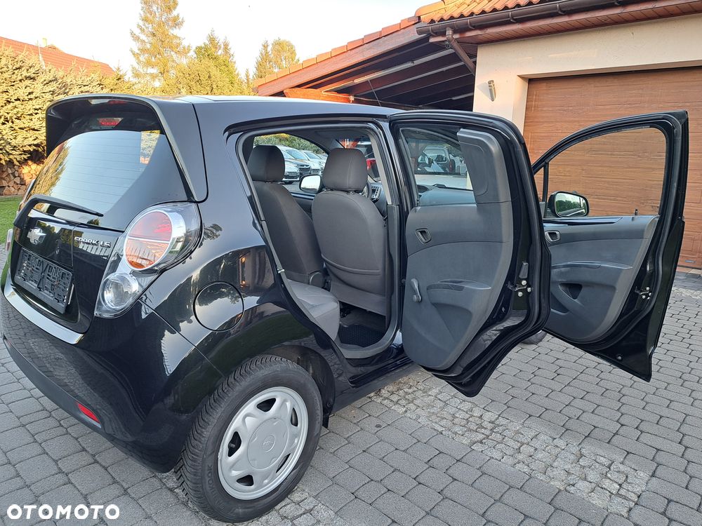 Chevrolet Spark 1.0 LT - 11