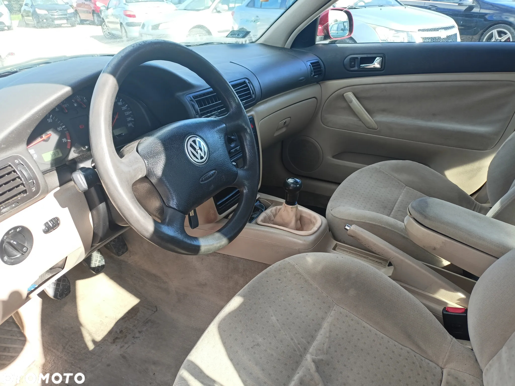 Volkswagen Passat 1.8 - 7