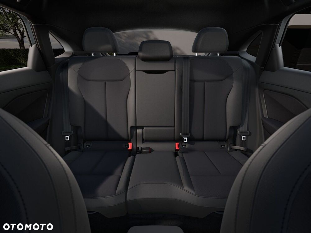 Audi Q3 Sportback - 9