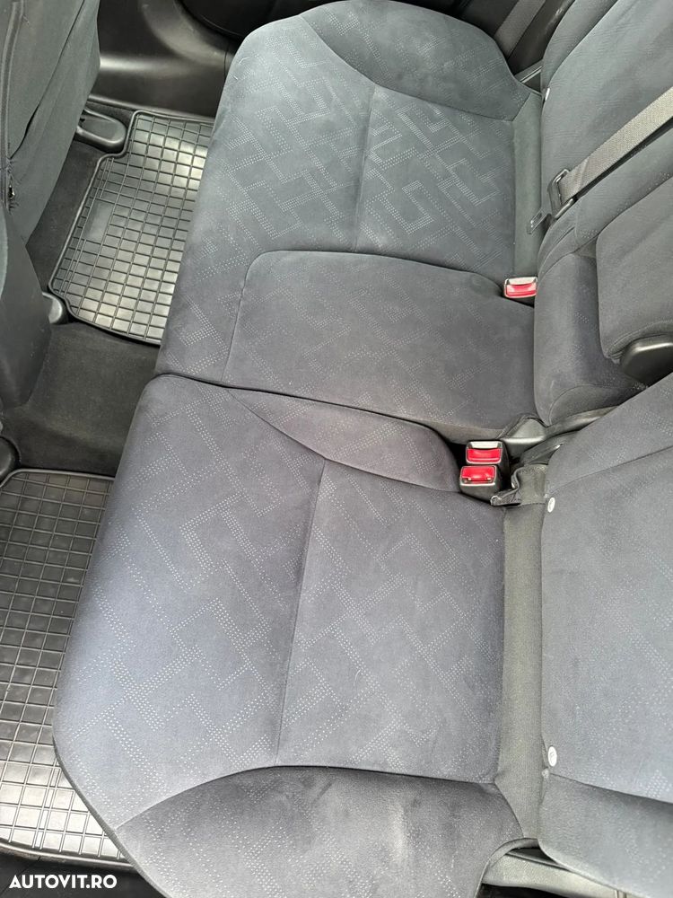 Honda Civic 1.8i Aut Sport - 10