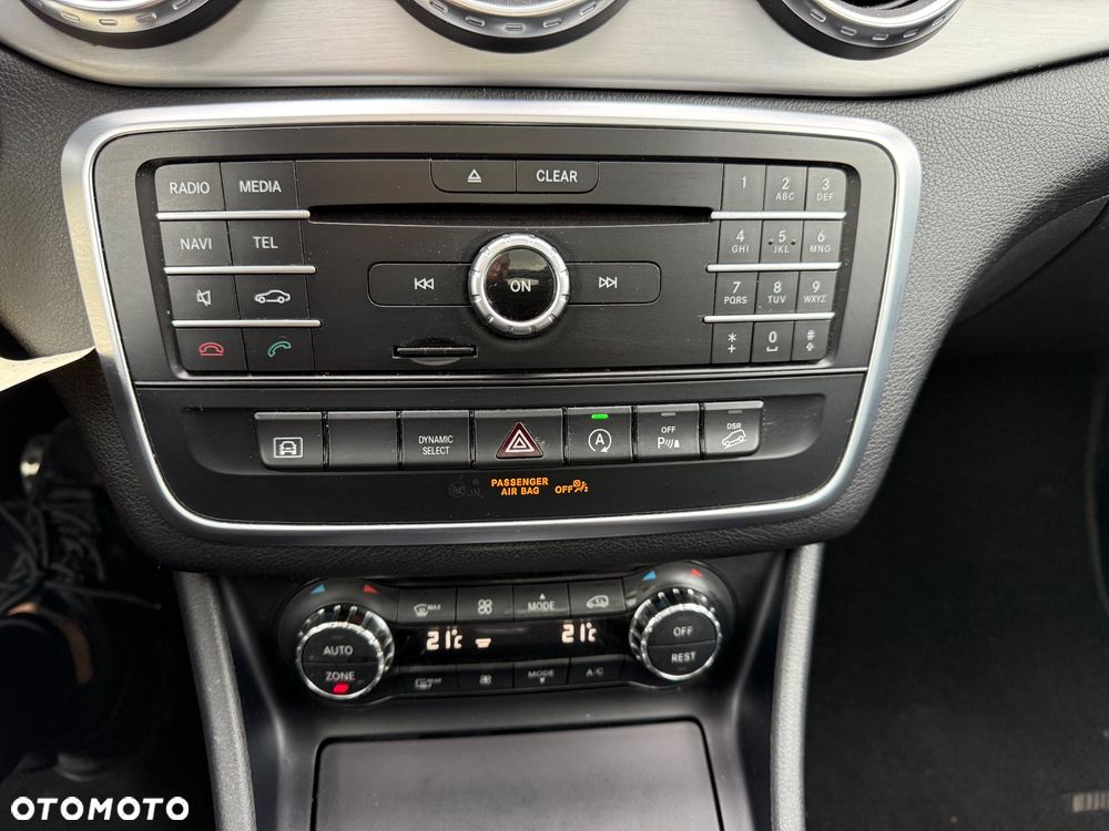 Mercedes-Benz GLA - 16