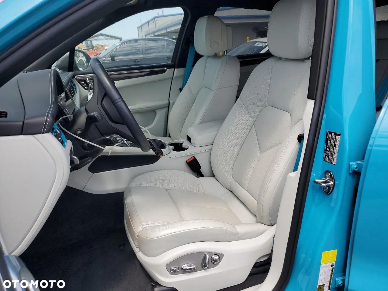Porsche Macan T - 7
