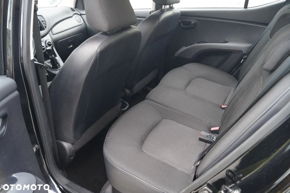 Hyundai i10 1.1 Edition 20 - 22