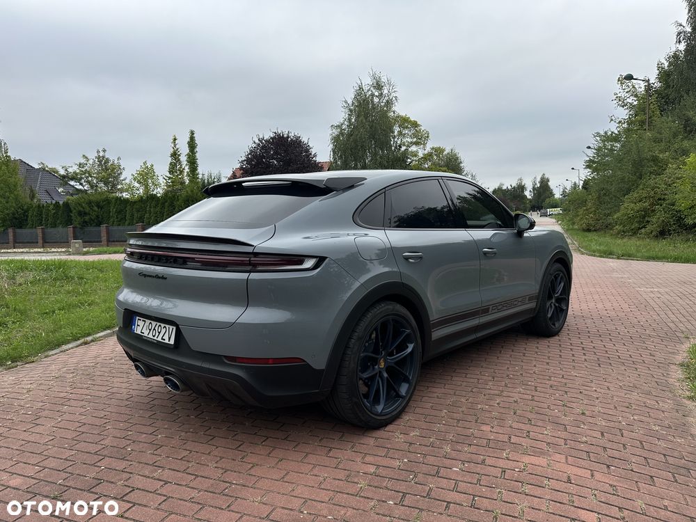 Porsche Cayenne - 1