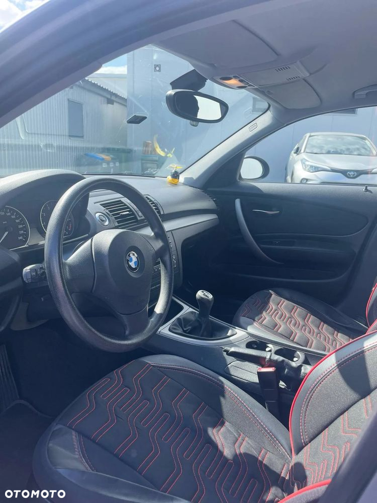 BMW Seria 1 116i - 8
