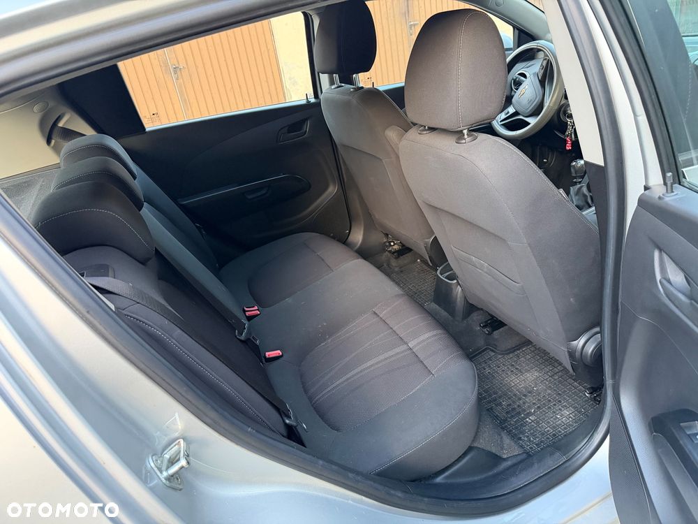 Chevrolet Aveo 1.4 16V LT - 8