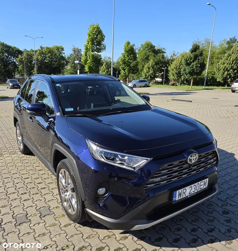Toyota RAV4 - 1