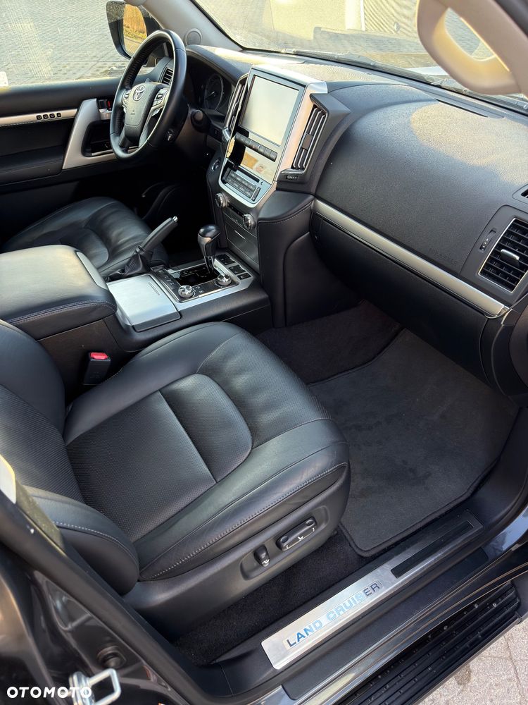 Toyota Land Cruiser LC 4.6 Limited 7os - 8