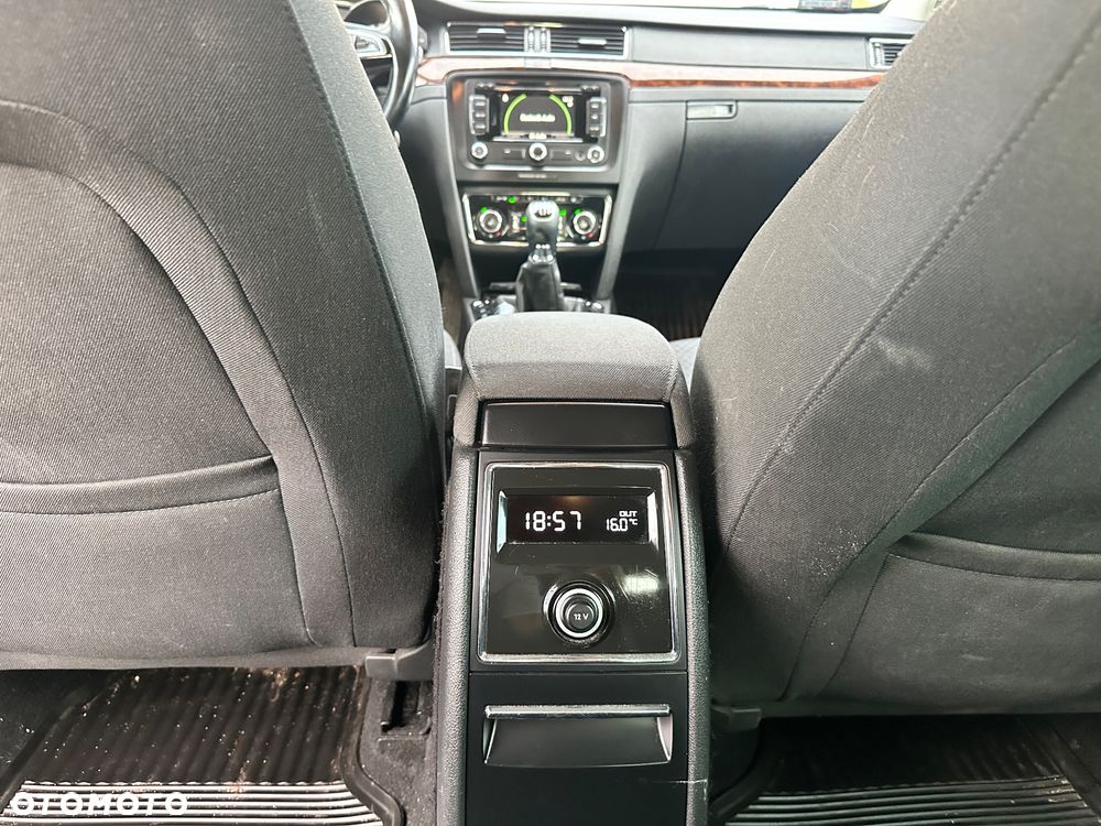 Skoda Superb 1.4 TSI Elegance - 23