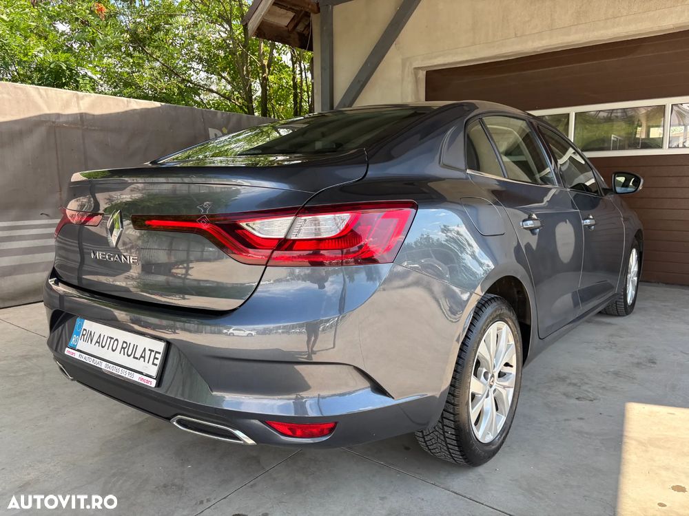 Renault Megane TCe 140 GPF LIMITED - 8