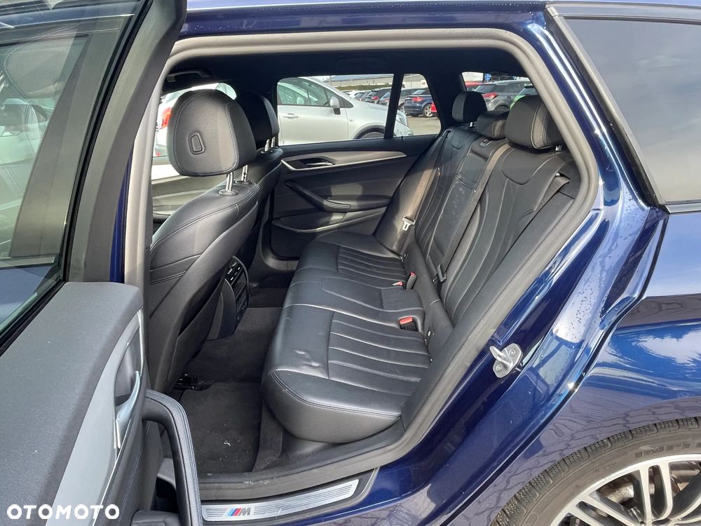 BMW Seria 5 530d xDrive M Sport sport - 31