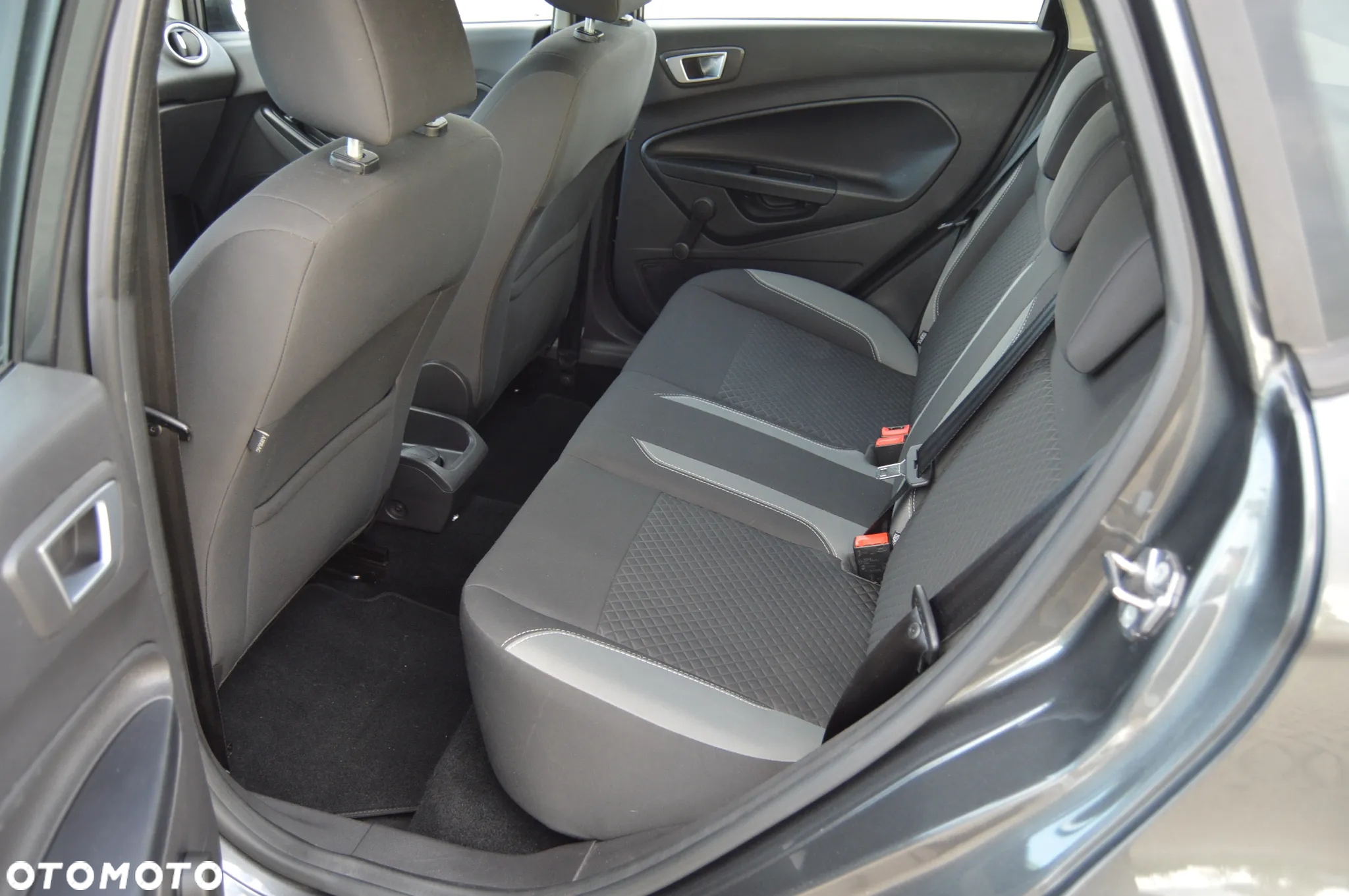 Ford Fiesta 1.0 EcoBoost Start-Stop SYNC Edition - 32