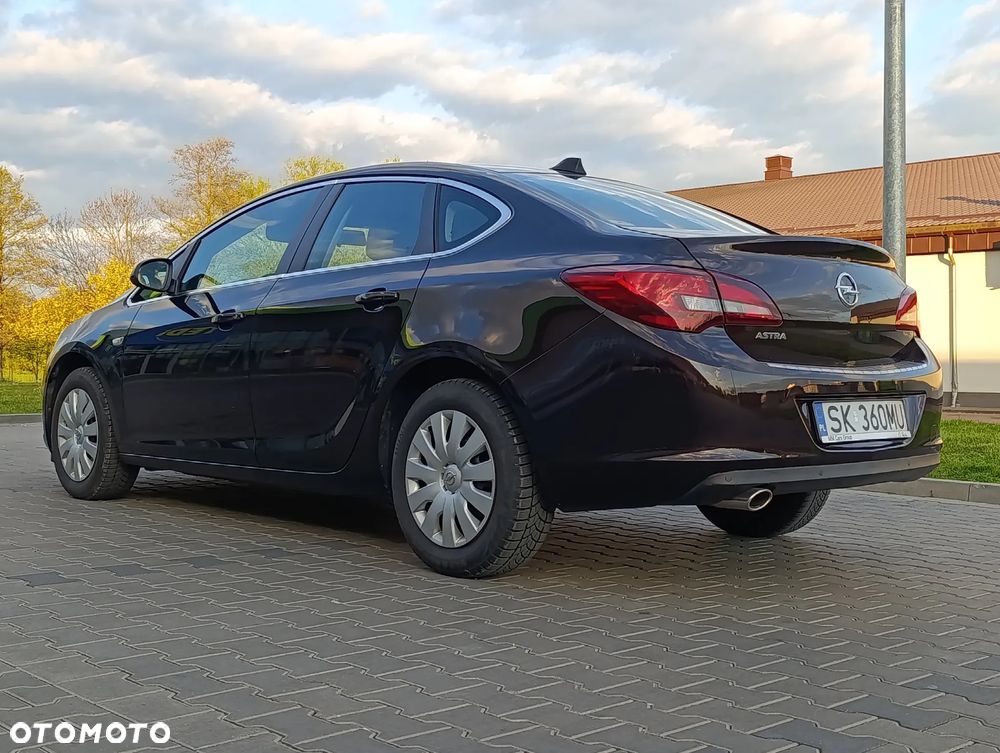 Opel Astra 1.4 T EU6 - 17