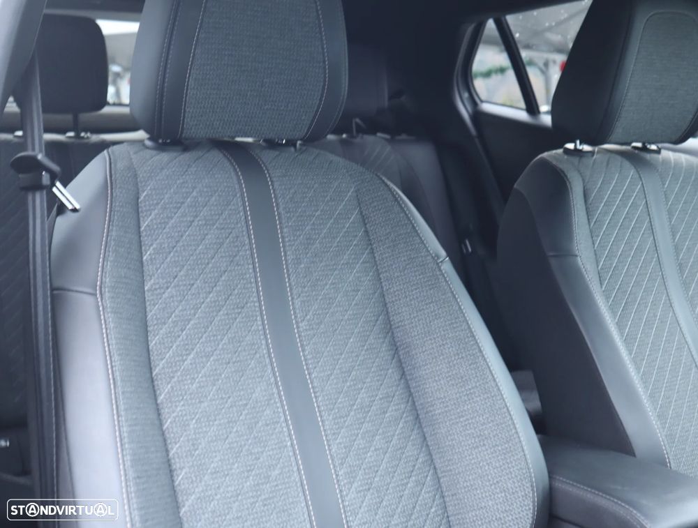 Peugeot 2008 1.2 PureTech Allure - 18