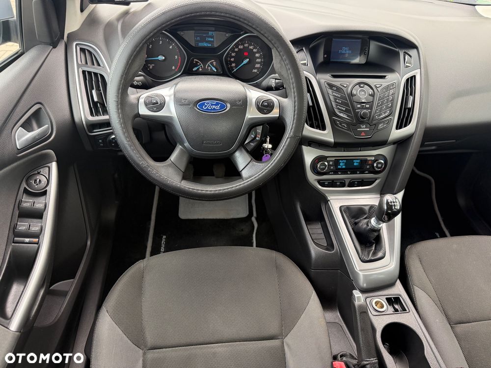 Ford Focus 1.6 TDCi DPF Champions Edition - 16
