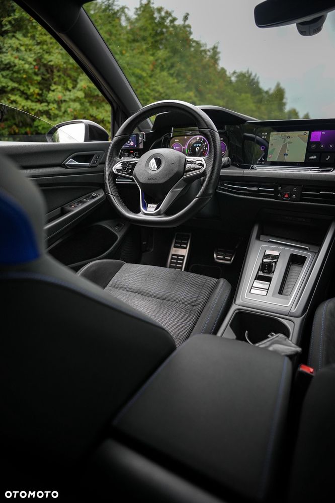 Volkswagen Golf - 27