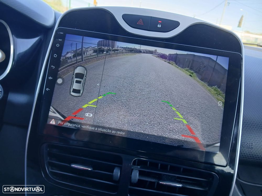 Renault Clio Sport Tourer 0.9 TCE Dynamique S - 17