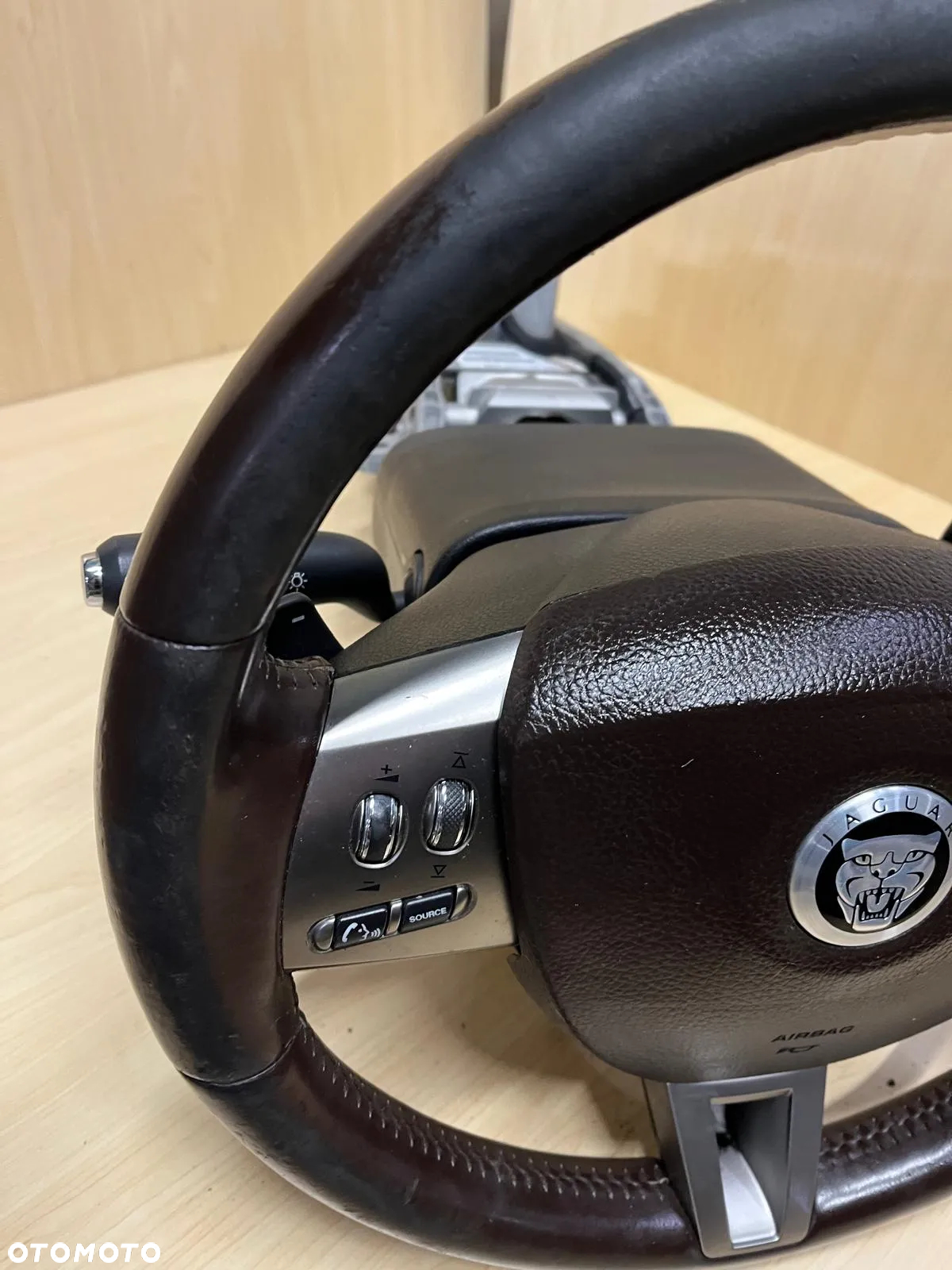 Kierownica wielofunkcyjna Jaguar XF X250 - 4