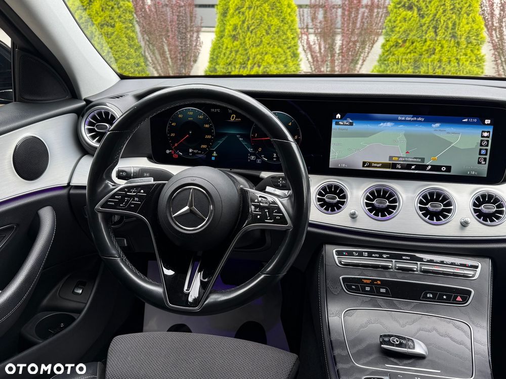 Mercedes-Benz Klasa E 220 d 4-Matic 9G-TRONIC - 20
