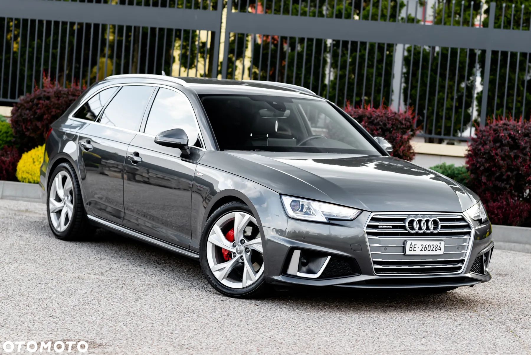 Audi A4 Avant 40 TDI quattro S tronic S line - 1