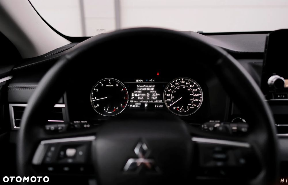 Mitsubishi Outlander - 24