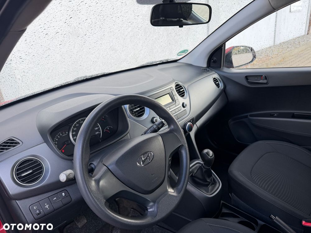 Hyundai i10 1.0 - 17