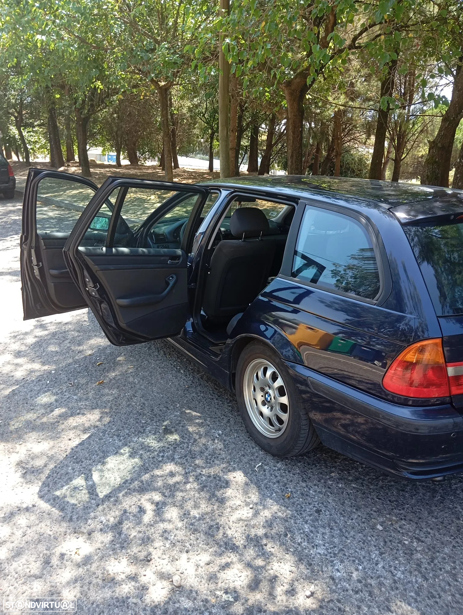 BMW 318 d Touring - 11