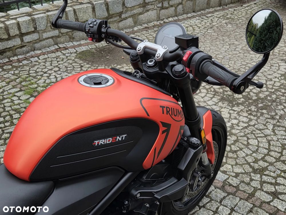 Triumph Trident - 23