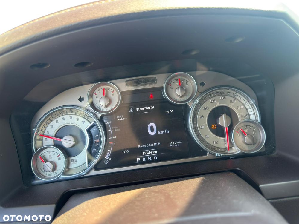 RAM 1500 - 12