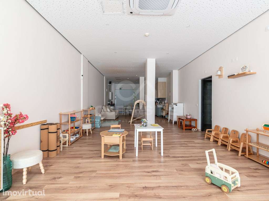 Loja para Comércio/Serviços na Avenida D. João I - Oeiras (junto ao... - Grande imagem: 2/14