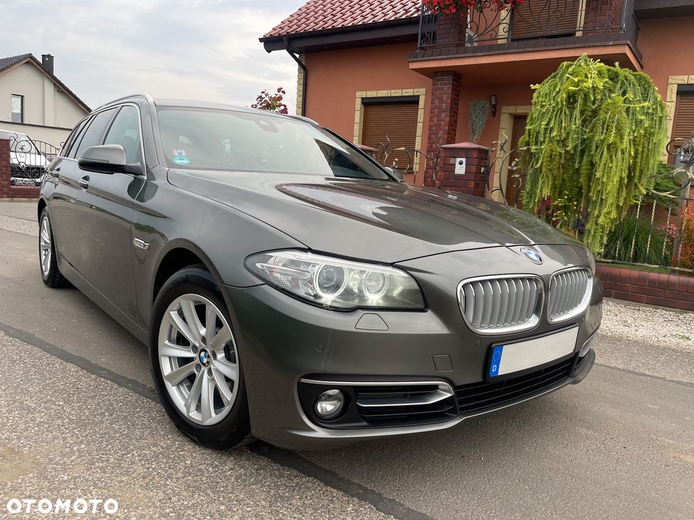 BMW Seria 5 525d Sport-Aut Modern Line - 12
