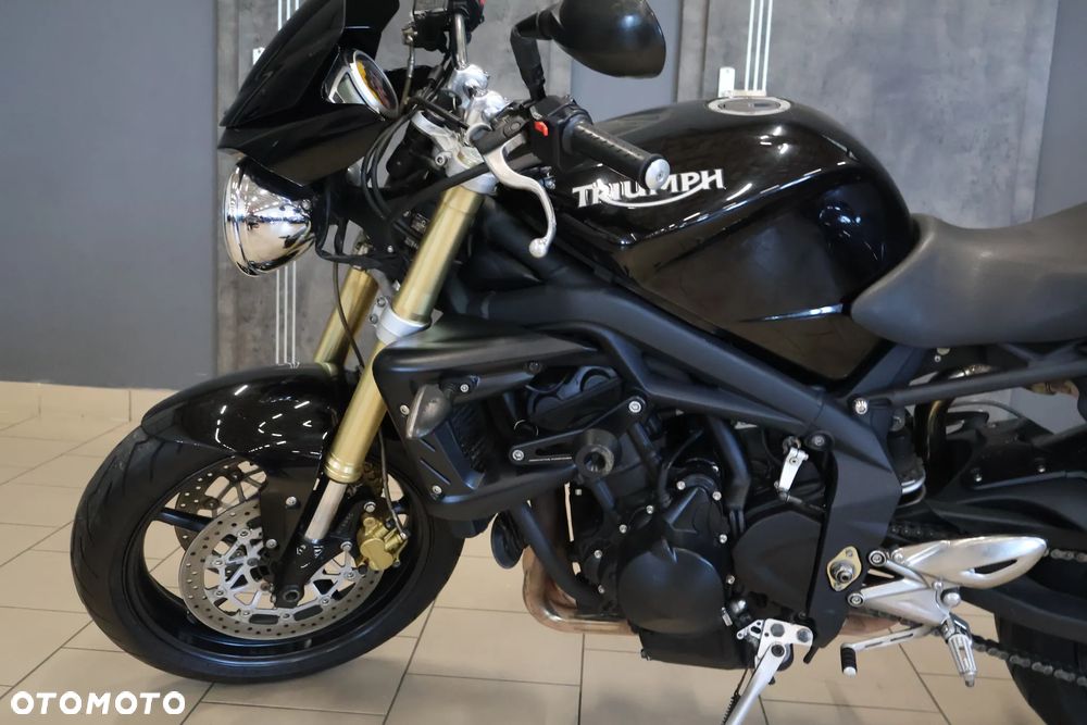 Triumph Street Triple - 13