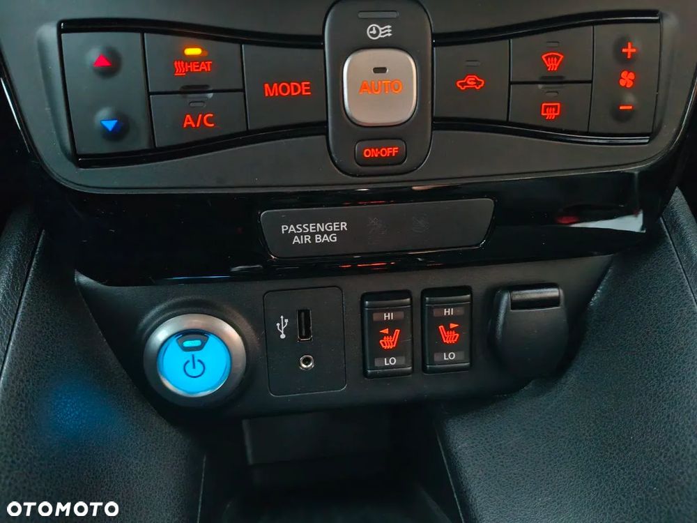 Nissan Leaf 40kWh N-Connecta - 17