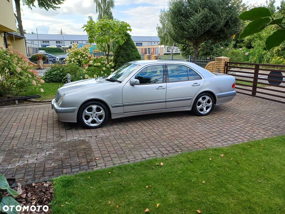 Mercedes-Benz Klasa E - 3