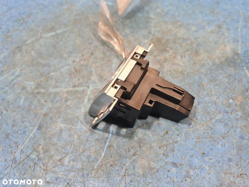 VOLKSWAGEN PASSAT B7 ZEGAREK 3AA919204A LI7F CFFB - 2