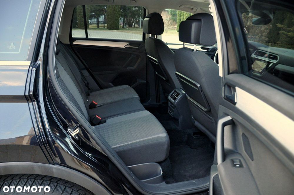 Volkswagen Tiguan - 19