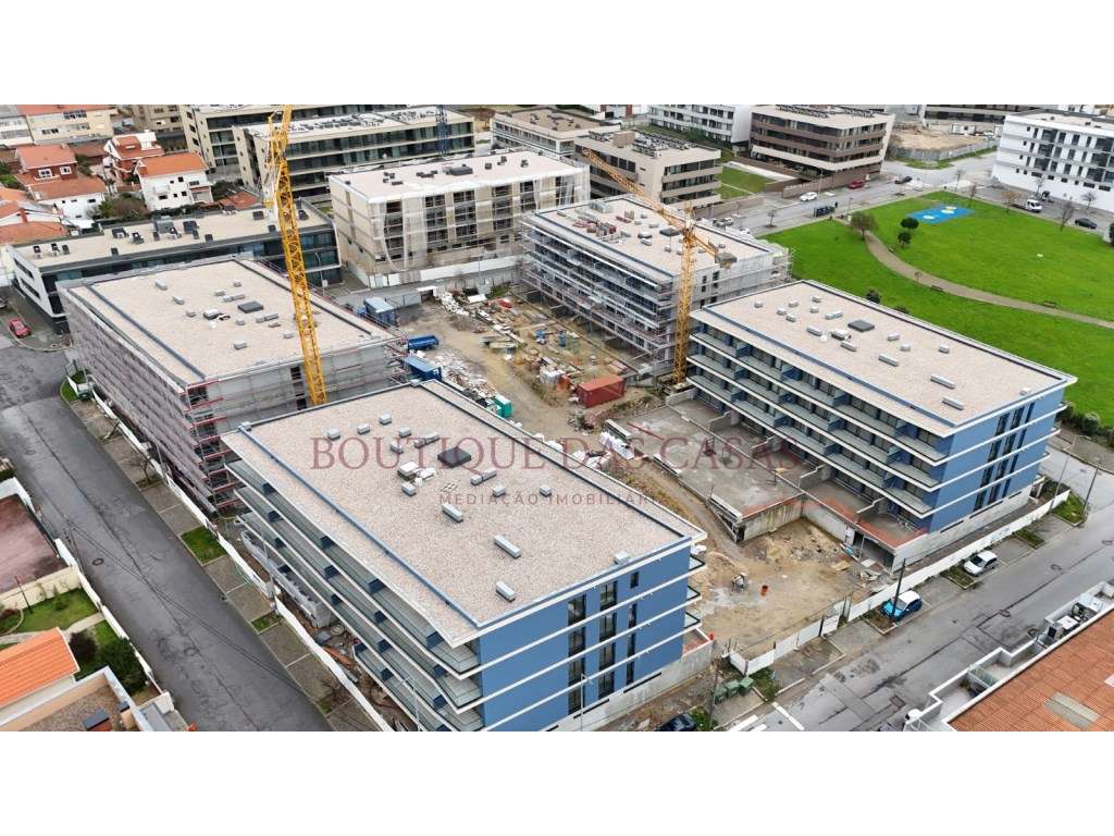 Apartamento T3 Novo com Terraço - Madalena - Grande imagem: 2/22