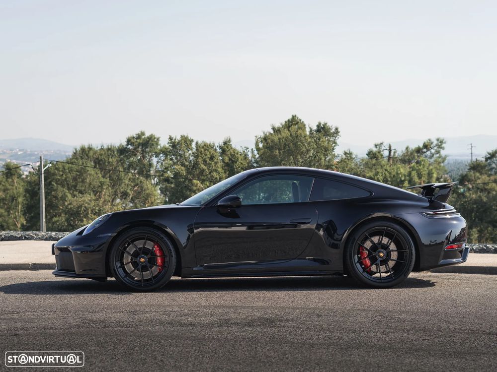 Porsche 911 (992) Carrera 4 GTS - 4