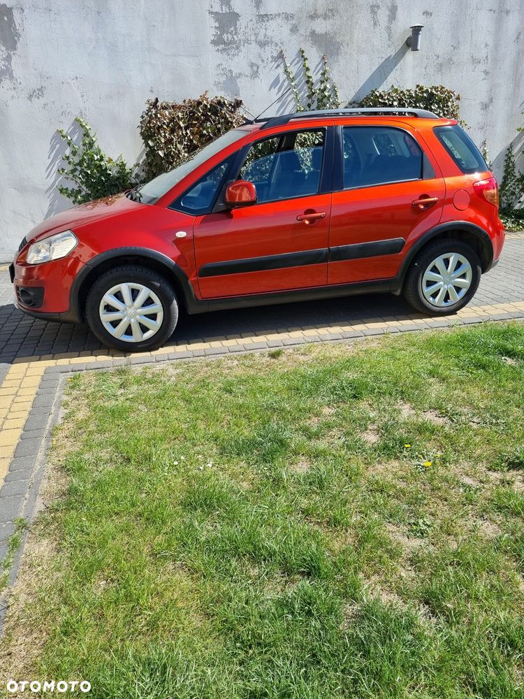 Suzuki SX4 1.6 Explore 4WD - 3
