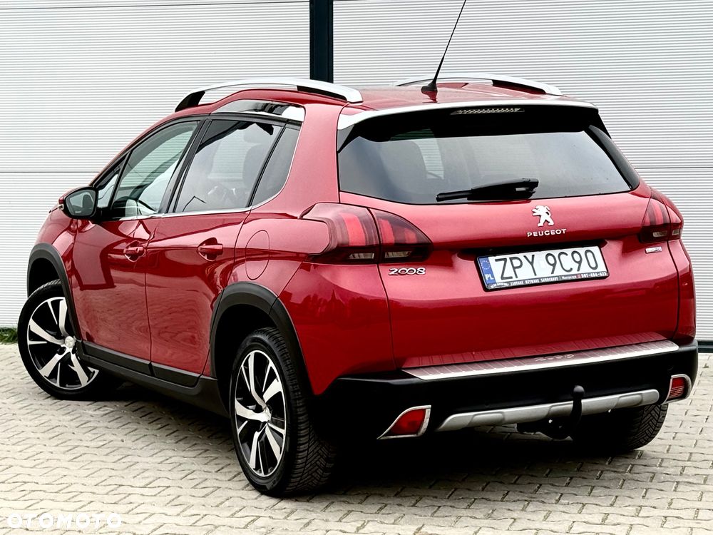 Peugeot 2008 1.6 BlueHDi Allure S&S - 21