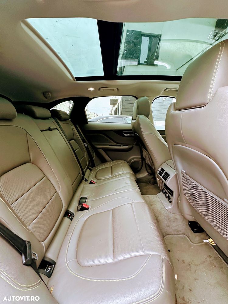 Jaguar F-Pace 20d AWD Prestige - 12