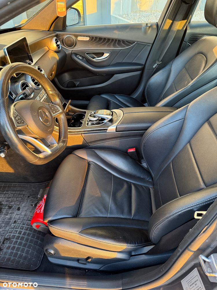 Mercedes-Benz Klasa C 200 4-Matic 9G-TRONIC - 11