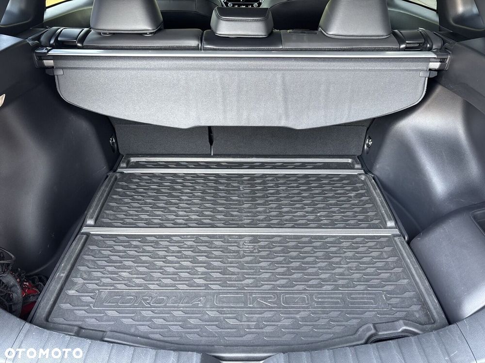 Toyota Corolla Cross 2.0 Hybrid Executive AWD - 26